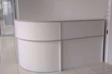 Стойка ресепшн Эдем 2100х900х1170 ПЕПЕЛ — Аэлита